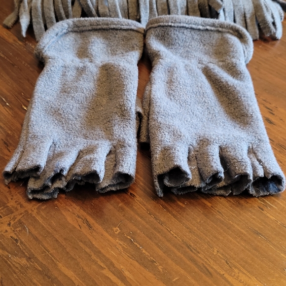St. John's Bay Gloves & Scarf Set | Fingerless Gloves | Gloves & Scarf Set | EUC - Picture 3 of 14